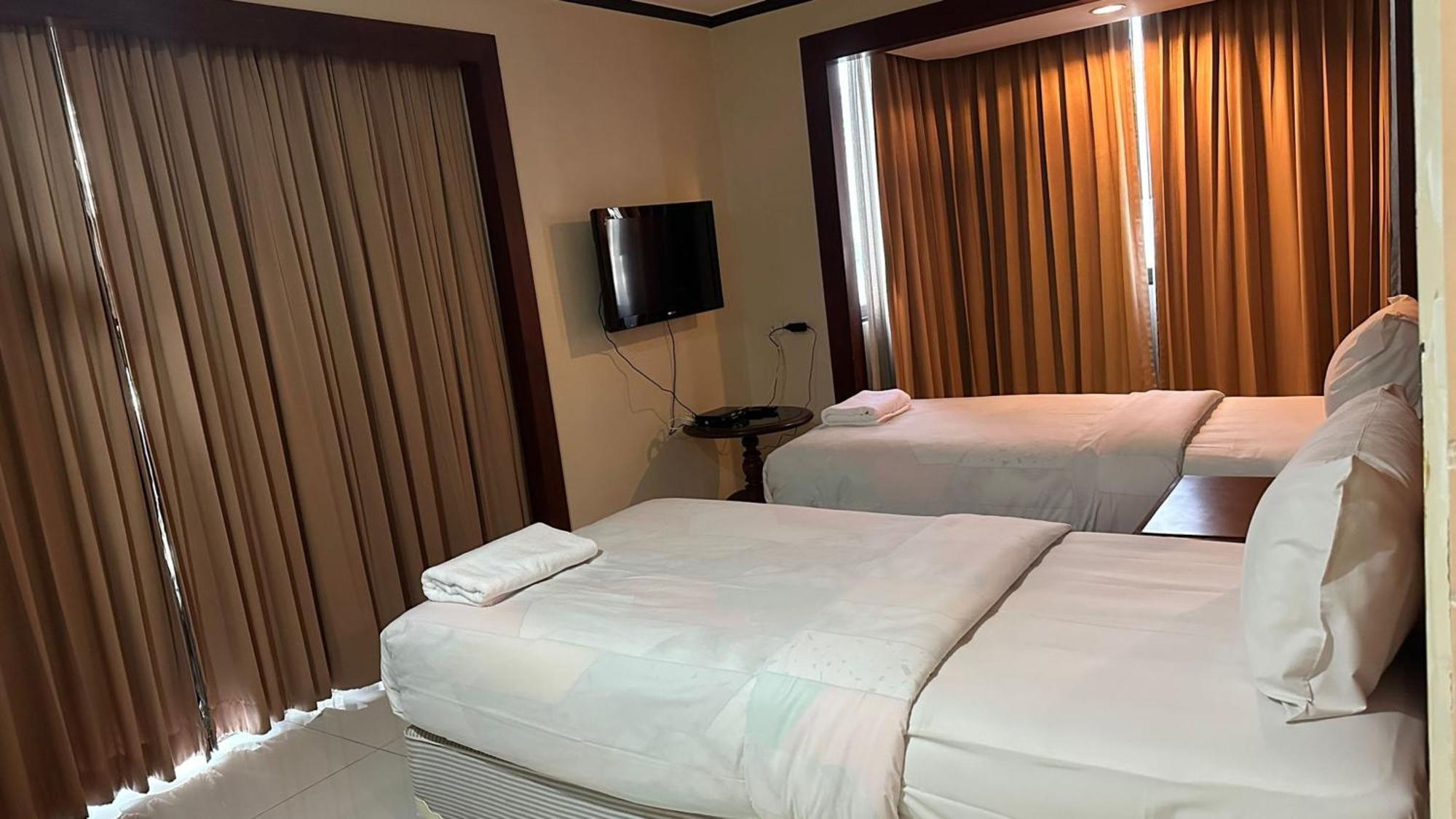 Affordable Serviced Apartments In Nana Omni Tower - Prime Sukhumvit Location Bangkok Exterior foto