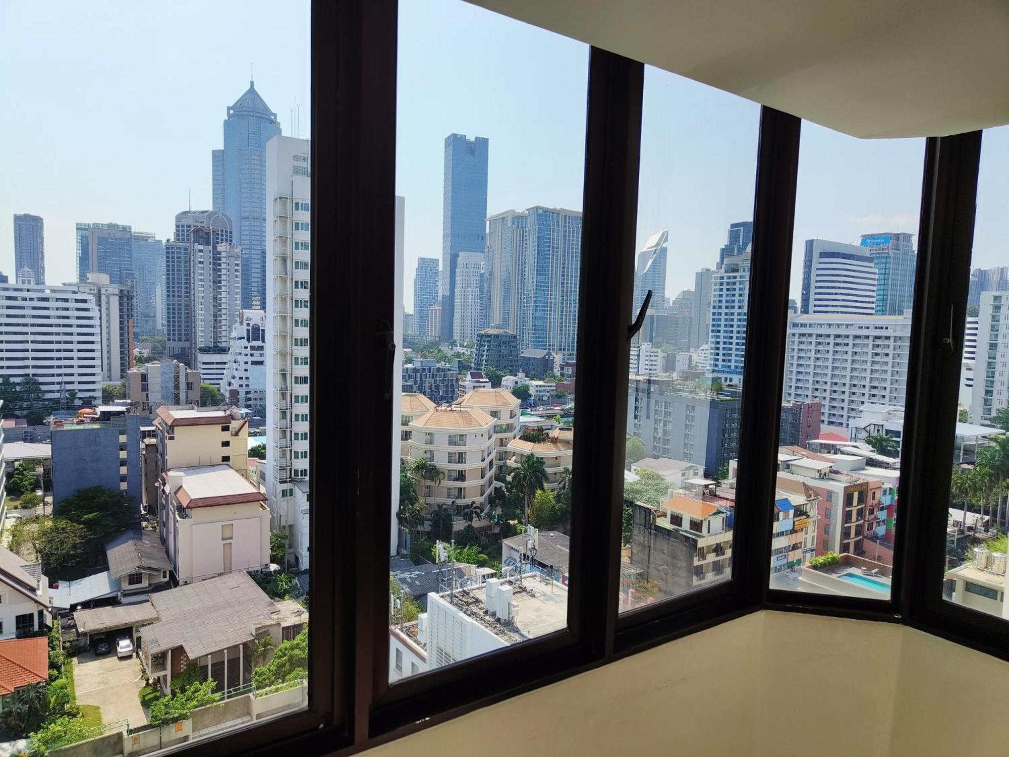 Affordable Serviced Apartments In Nana Omni Tower - Prime Sukhumvit Location Bangkok Exterior foto