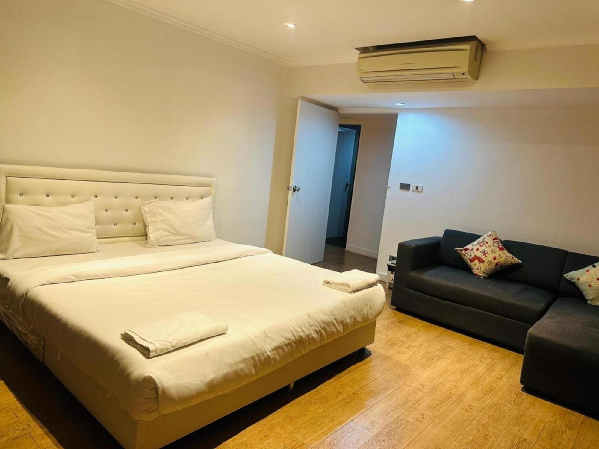 Affordable Serviced Apartments In Nana Omni Tower - Prime Sukhumvit Location Bangkok Exterior foto