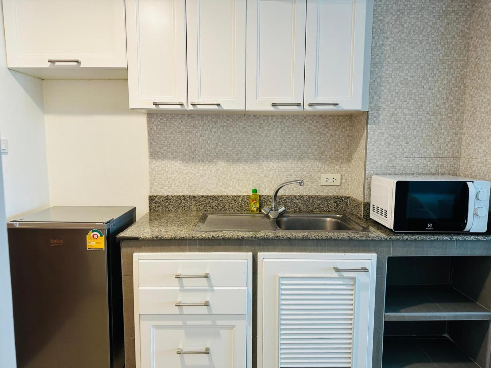 Affordable Serviced Apartments In Nana Omni Tower - Prime Sukhumvit Location Bangkok Exterior foto