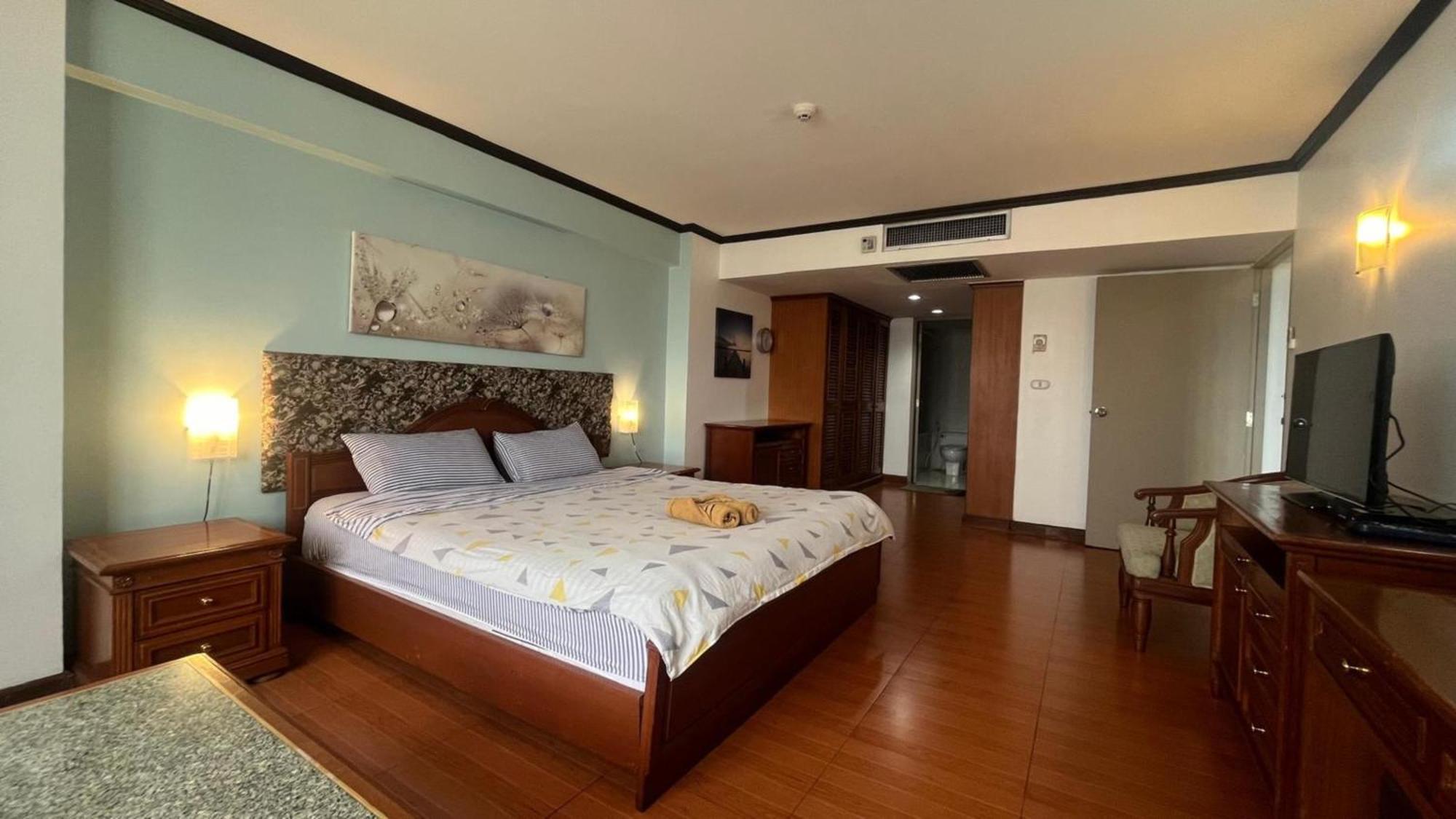 Affordable Serviced Apartments In Nana Omni Tower - Prime Sukhumvit Location Bangkok Exterior foto